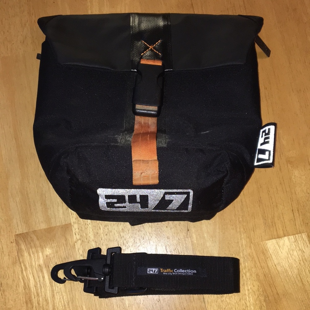 24/7 Traffic Collection DSLR Medium Holster Camera 10” Bag Adjustable strap
